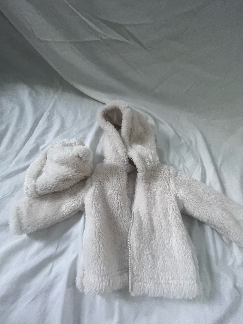 Carter's Plush Hooded Puffer Jacket in Cream with Hat NWT